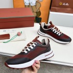 Loro Piana FAM1718-F6T5 olive grüne Ledersneaker Loro Piana FAM1718-F6T5 olive grüne Sneaker Vorderansicht mit braunen Details