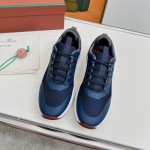 Loro Piana FAM1718-F3DW marineblaue Ledersneaker Loro Piana FAM1718-F3DW marineblaue Sneaker Vorderansicht mit grauen und braunen Details