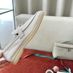 ロロ・ピアーナ サマーチャームズ ウォーク ローファー FAE5444-60L0 ディープアイス 女性用 コンフォートシューズ 正面ビュー