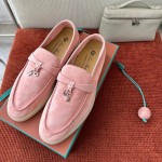 Loro Piana サマーチャームズ ウォーク ローファー FAE5444-30AT フラワリングチェリー 女性用 コンフォートシューズ 正面ビュー