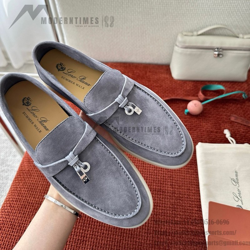 Loro Piana サマーチャームズ ウォーク ローファー FAE5444-W13O ブルーフローライト 女性用 コンフォートシューズ 正面ビュー