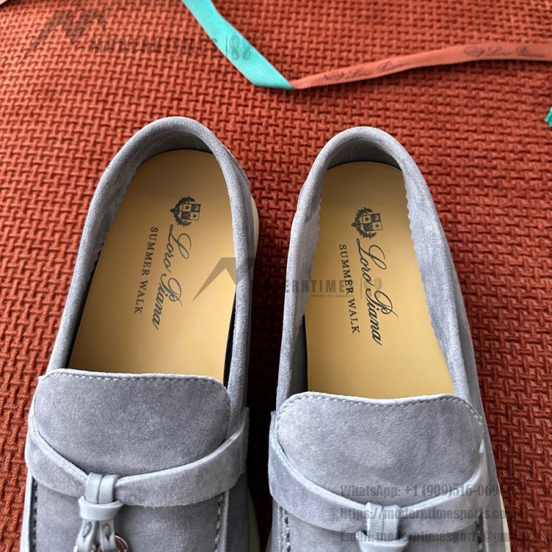 Loro Piana サマーチャームズ ウォーク ローファー FAE5444-W13O ブルーフローライト 女性用 コンフォートシューズ 正面ビュー
