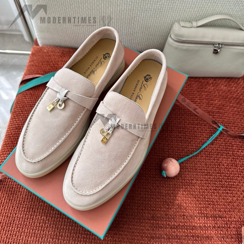 Loro Piana サマーチャームズ ウォーク ローファー FAE5444-30AT フラワリングチェリー 女性用 コンフォートシューズ 正面ビュー
