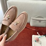 Loro Piana サマーチャームズ ウォーク ローファー FAE5444-30AT フラワリングチェリー 女性用 コンフォートシューズ 正面ビュー