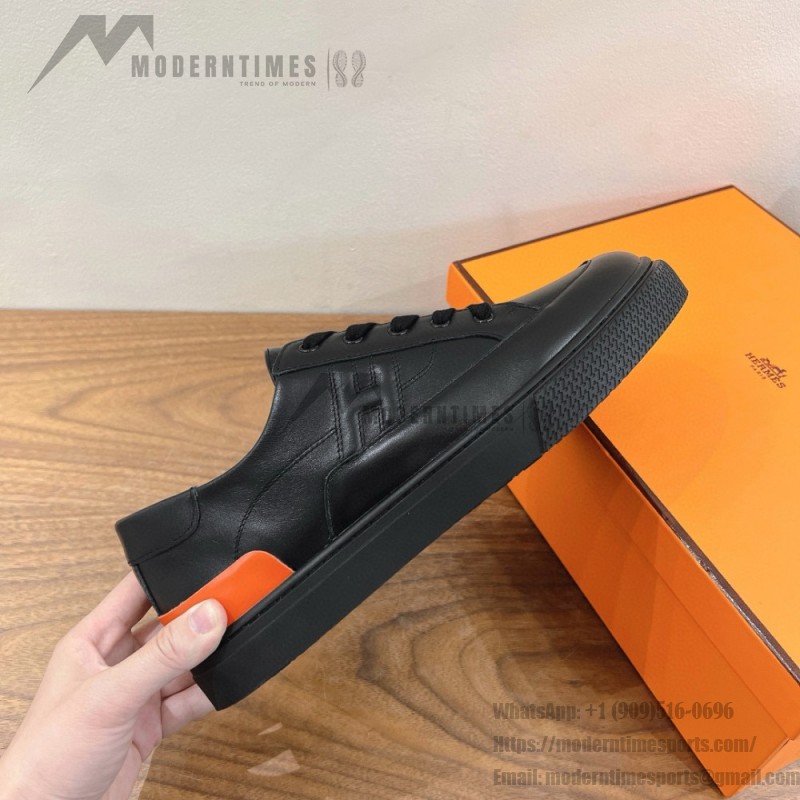 HERMES 블랙 레더 로우탑 스니커즈 유니섹스