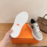 HERMES 그레이 레더 로우탑 스니커즈 유니섹스