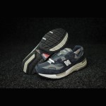 New Balance M992GG Navy Blue & Dark Grey Lifestyle Running Shoes New Balance M992GG Navy Blue and Dark Grey Sneakers Front View