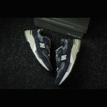 New Balance M992GG Navy Blue & Dark Grey Lifestyle Running Shoes New Balance M992GG Navy Blue and Dark Grey Sneakers Front View